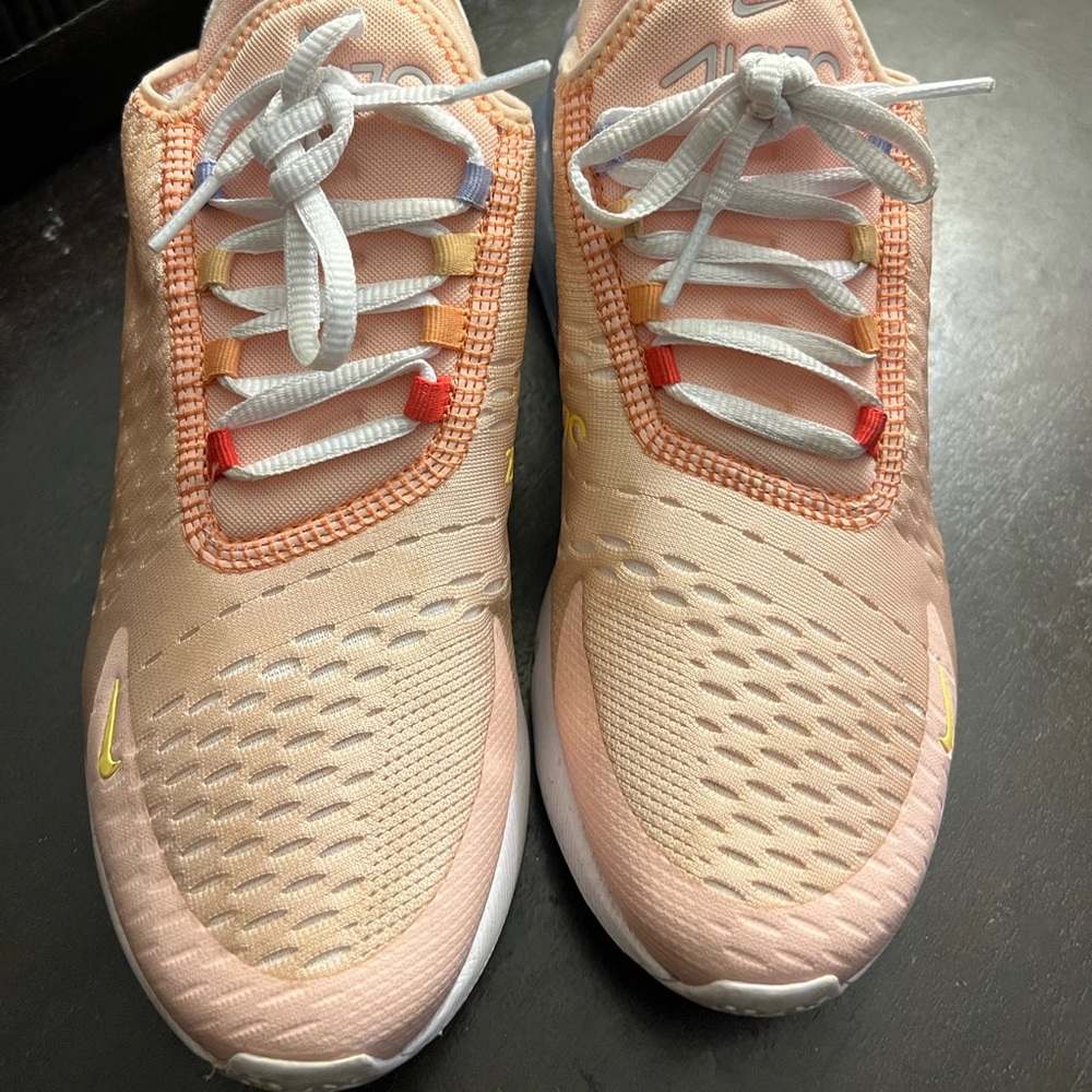 Nike 270 sneakers